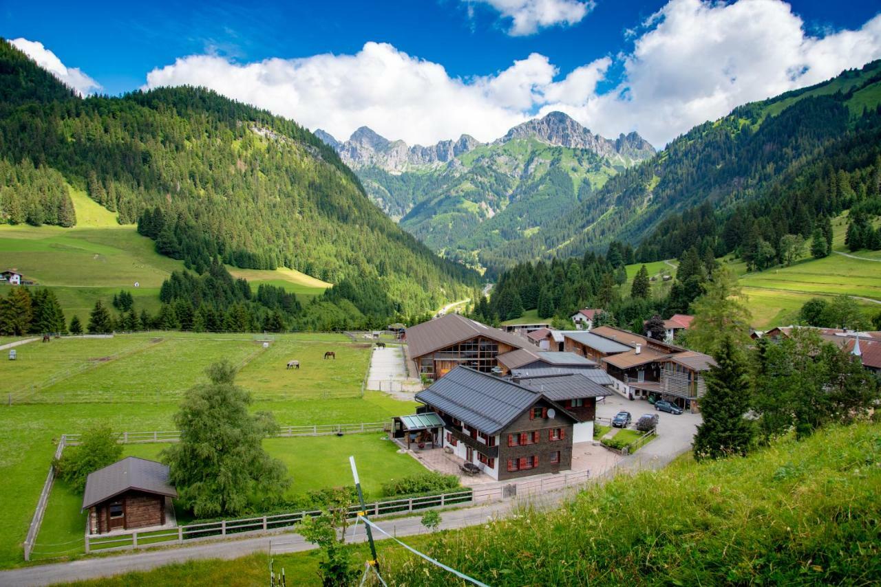 Отель Reiterhof Berggut Gaicht Нессельвенгле Экстерьер фото